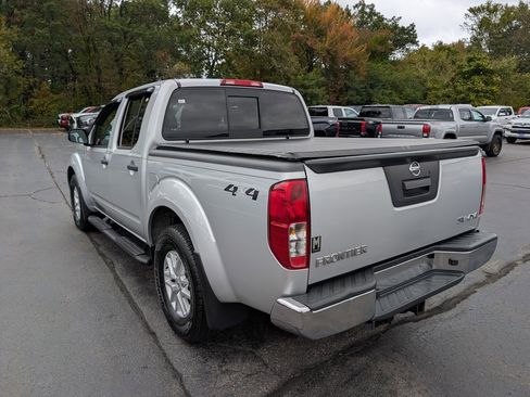 Used 2020 Nissan Frontier SV w/ SV Utility Package image 5