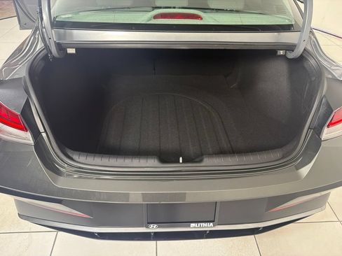 Certified 2025 Hyundai Elantra SEL FWD image 29
