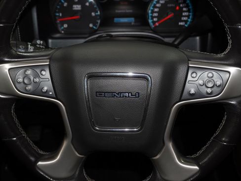 Used 2018 GMC Sierra 1500 Denali AWD/4WD image 14