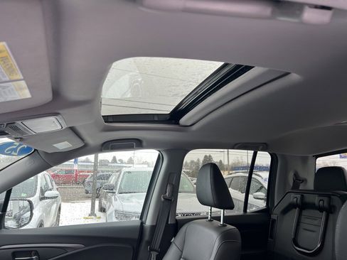 Used 2025 Honda Ridgeline RTL image 17