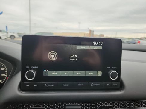 Certified 2025 Honda HR-V Sport image 25