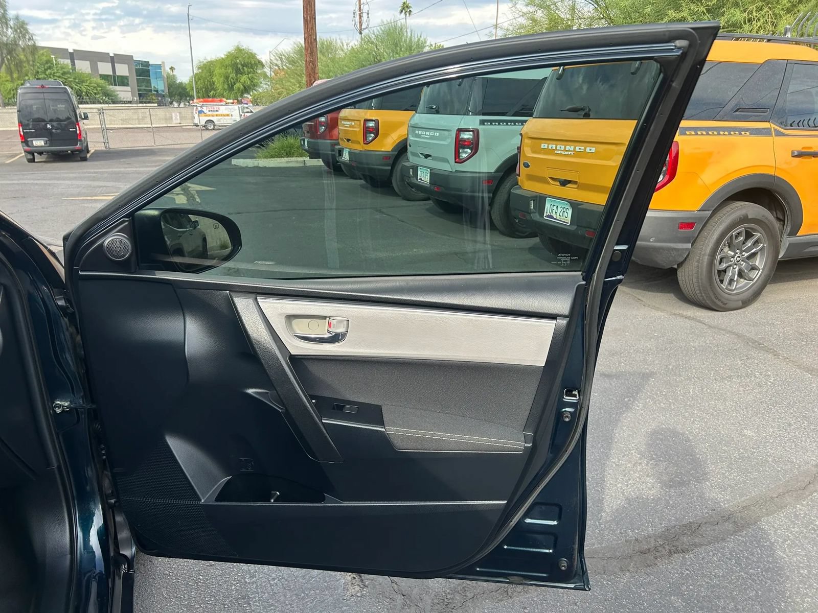 Used 2019 Toyota Corolla LE FWD image 16