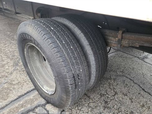 Used 2018 Chevrolet Express 4500 Extended w/ Driver Convenience Package image 29