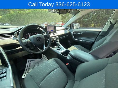 Used 2023 Toyota RAV4 LE FWD image 19