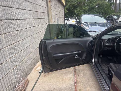Used 2021 Dodge Challenger SXT RWD image 9