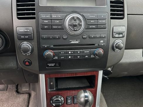 Used 2008 Nissan Pathfinder LE AWD/4WD image 15