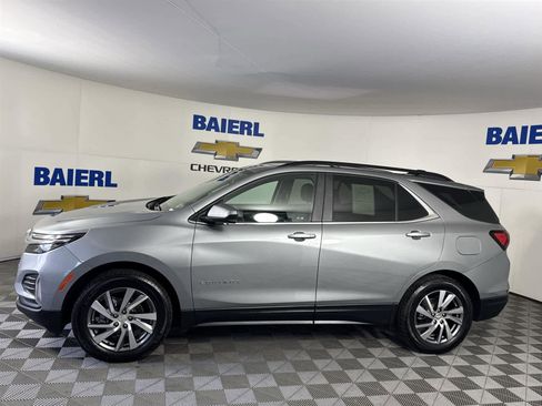 Used 2023 Chevrolet Equinox LT image 2