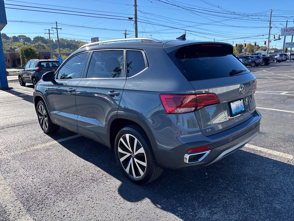 Used 2023 Volkswagen Taos SE FWD image 5