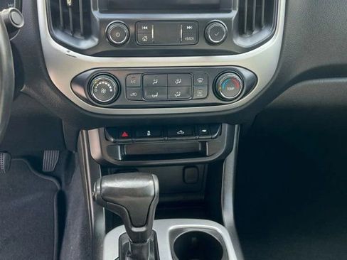 Used 2021 Chevrolet Colorado LT w/ LT Convenience Package image 12