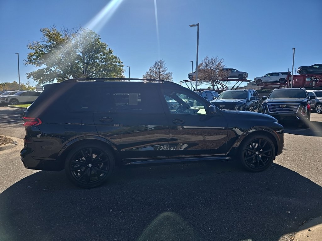 Used 2023 BMW X7 xDrive40i w/ M Sport Package AWD/4WD image 6