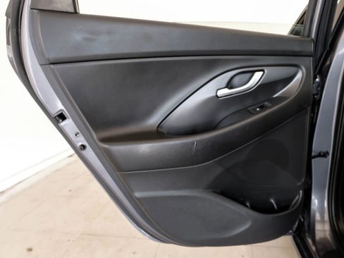 Used 2018 Hyundai Elantra GT w/ Tech Package 03 image 47