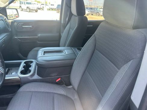Used 2021 Chevrolet Silverado 1500 RST AWD/4WD image 3