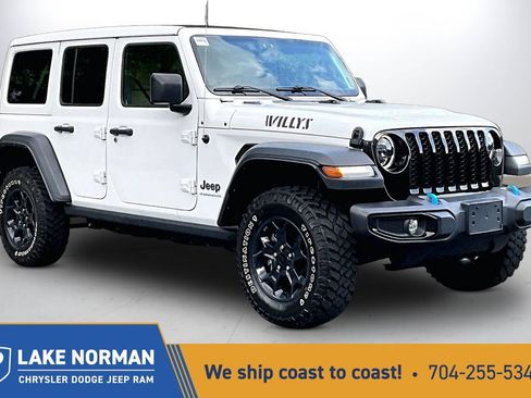 Used 2023 Jeep Wrangler Unlimited w/ Sun & Screen Package AWD/4WD image 1
