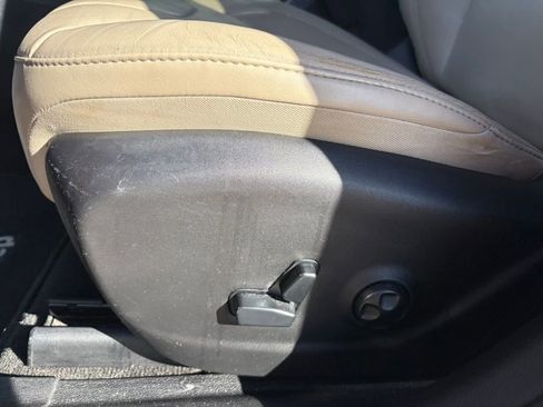 Used 2015 Jeep Cherokee Limited image 13