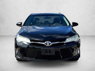 Used 2017 Toyota Camry SE video 3