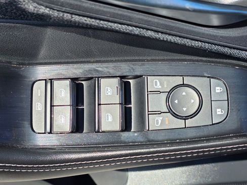 Used 2023 Nissan Rogue SV AWD/4WD image 13