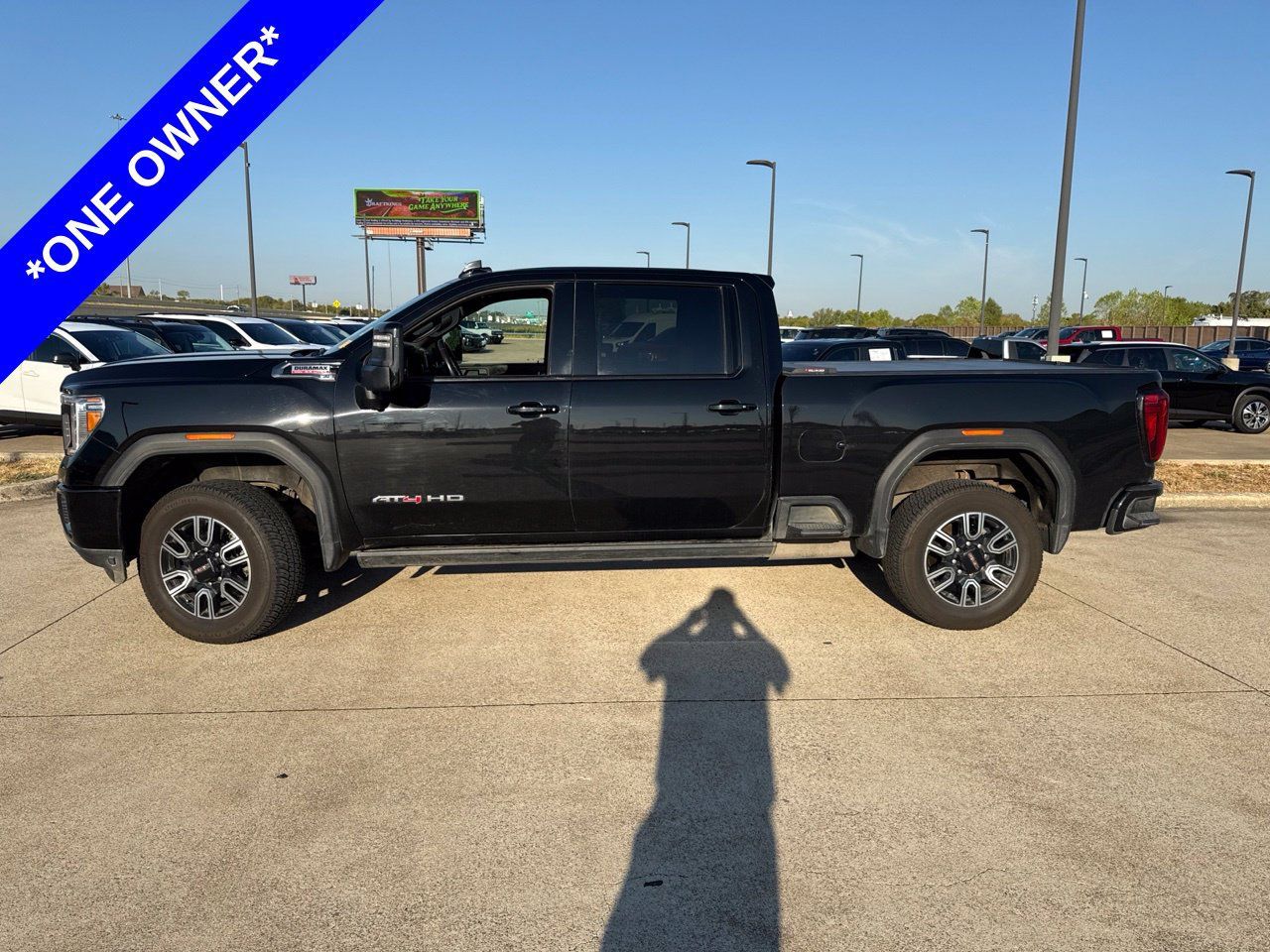 Used 2023 GMC Sierra 2500 AT4 w/ AT4 Preferred Package AWD/4WD image 3