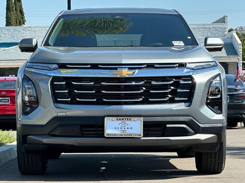 New 2026 Chevrolet Equinox LT w/ Safety and Technology Package FWD image 9