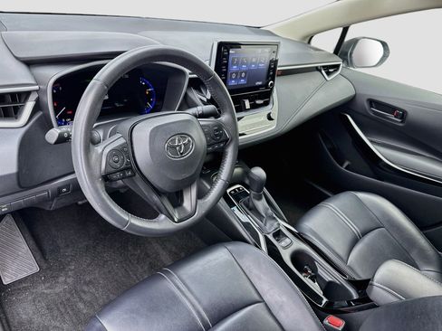 Used 2022 Toyota Corolla LE w/ Premium Interior Package FWD image 7