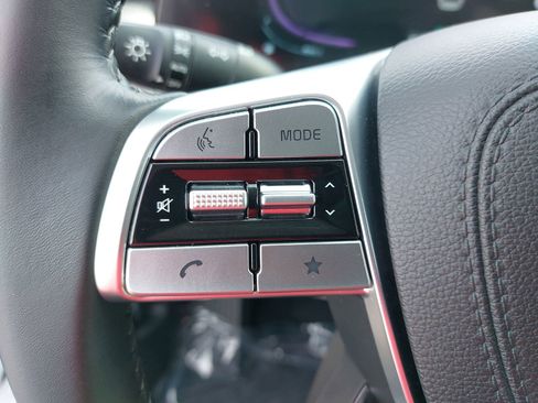 Used 2025 Kia Telluride EX w/ EX Captain's Chair Package image 19