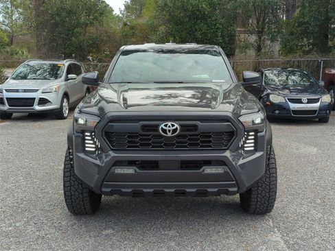 Used 2025 Toyota Tacoma TRD Off-Road image 7