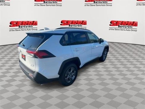 Used 2025 Toyota RAV4 XLE w/ Convenience Package image 9
