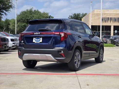 Certified 2026 Kia Seltos LX FWD image 8