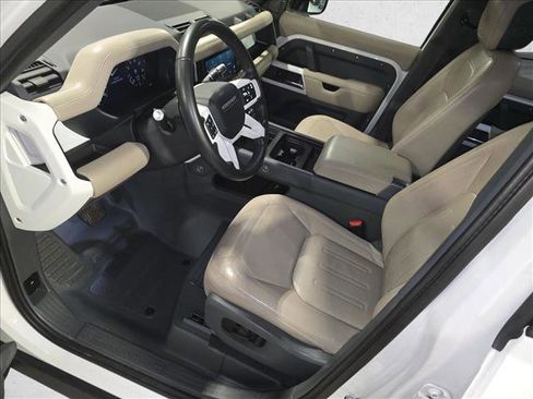 Used 2020 Land Rover Defender 110 HSE image 16