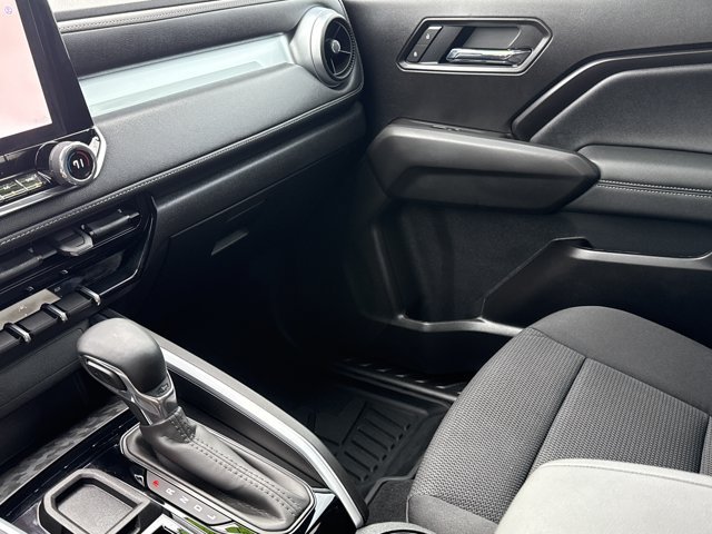 Used 2026 Chevrolet Colorado LT RWD image 20