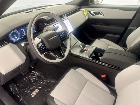 New 2026 Land Rover Range Rover Velar Dynamic SE image 9