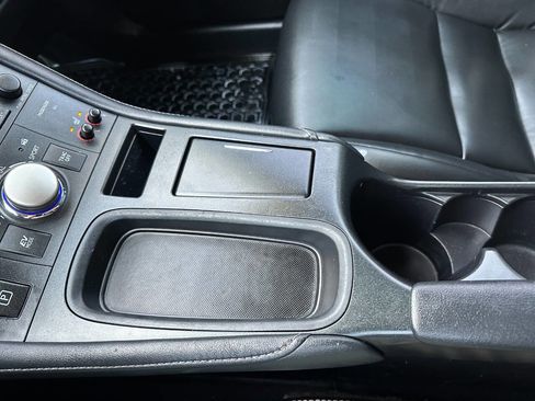 Used 2014 Lexus CT 200h image 40