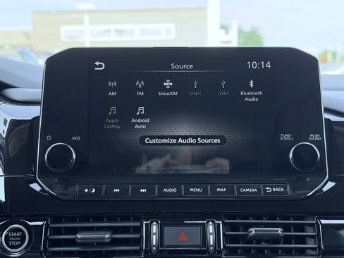 Used 2023 Nissan Pathfinder SL AWD/4WD image 41