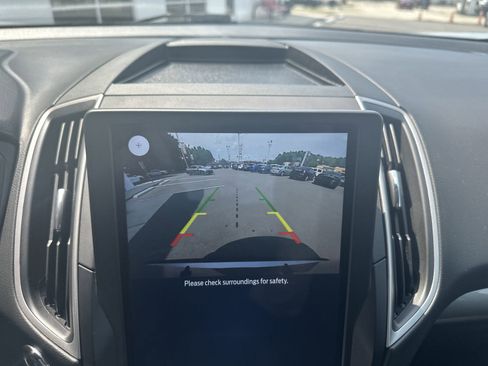 Used 2022 Ford Edge SE image 16