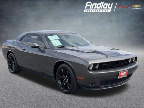 Used 2018 Dodge Challenger SXT Plus RWD image 1