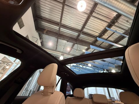 Certified 2026 Mercedes-Benz GLC 300 4MATIC image 33