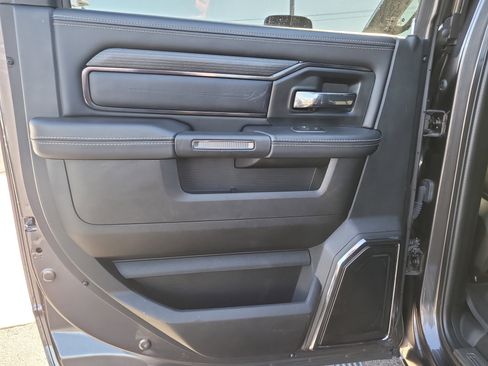 Used 2024 RAM 2500 Limited image 11