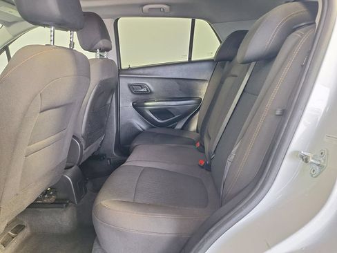 Used 2021 Chevrolet Trax LS w/ Tint and Cruise Package FWD image 10
