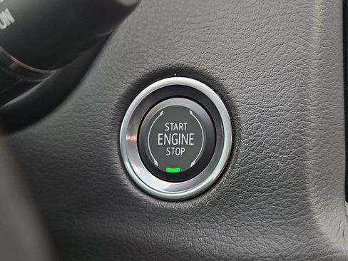 Used 2023 Cadillac XT4 Sport FWD image 28