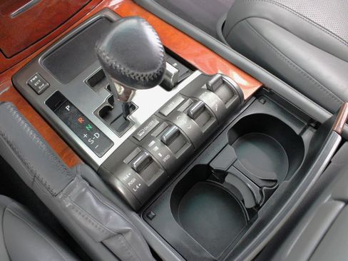 Used 2009 Lexus LX 570 4WD image 64