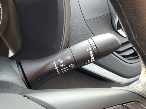 Used 2025 Nissan Altima 2.5 S image 17