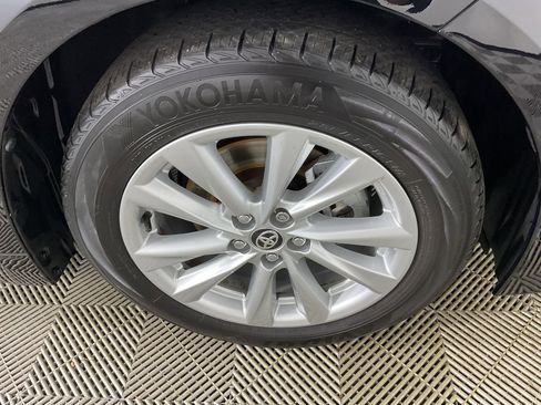 Used 2023 Toyota Corolla LE w/ LE Convenience Package image 11