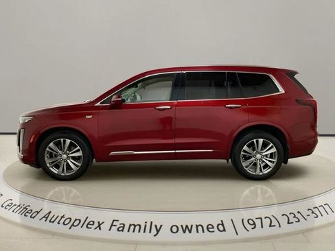 Used 2023 Cadillac XT6 Premium Luxury w/ Technology Package AWD/4WD image 2