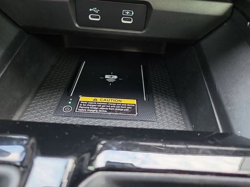 Used 2023 Honda Accord Touring image 11