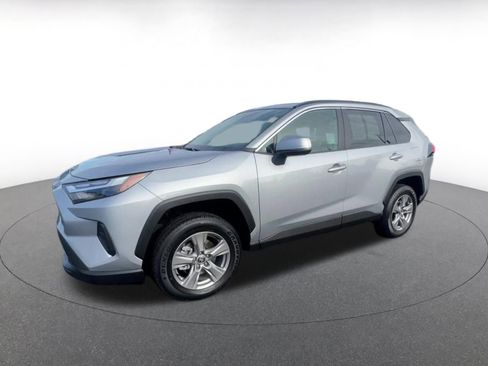 Used 2025 Toyota RAV4 XLE image 8