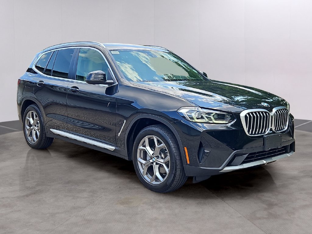 Used 2024 BMW X3 xDrive30i w/ Premium Package AWD/4WD image 3