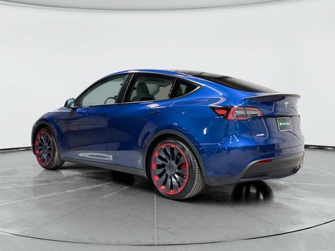 Used 2024 Tesla Model Y Performance image 2
