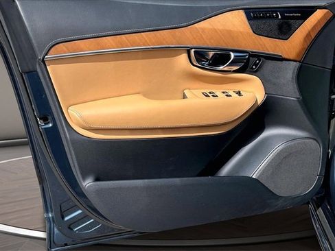 Used 2019 Volvo XC90 T8 Inscription w/ Advanced Package image 21