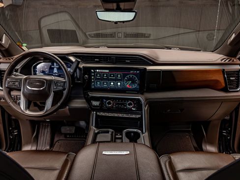 Used 2025 GMC Sierra 2500 Denali w/ Denali Reserve Package image 19