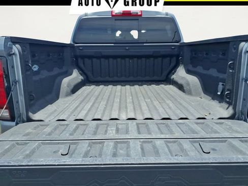 Used 2023 Chevrolet Colorado Z71 w/ Z71 Convenience Package 2 AWD/4WD image 18