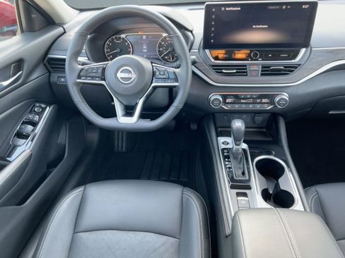 Used 2025 Nissan Altima 2.5 SL image 28